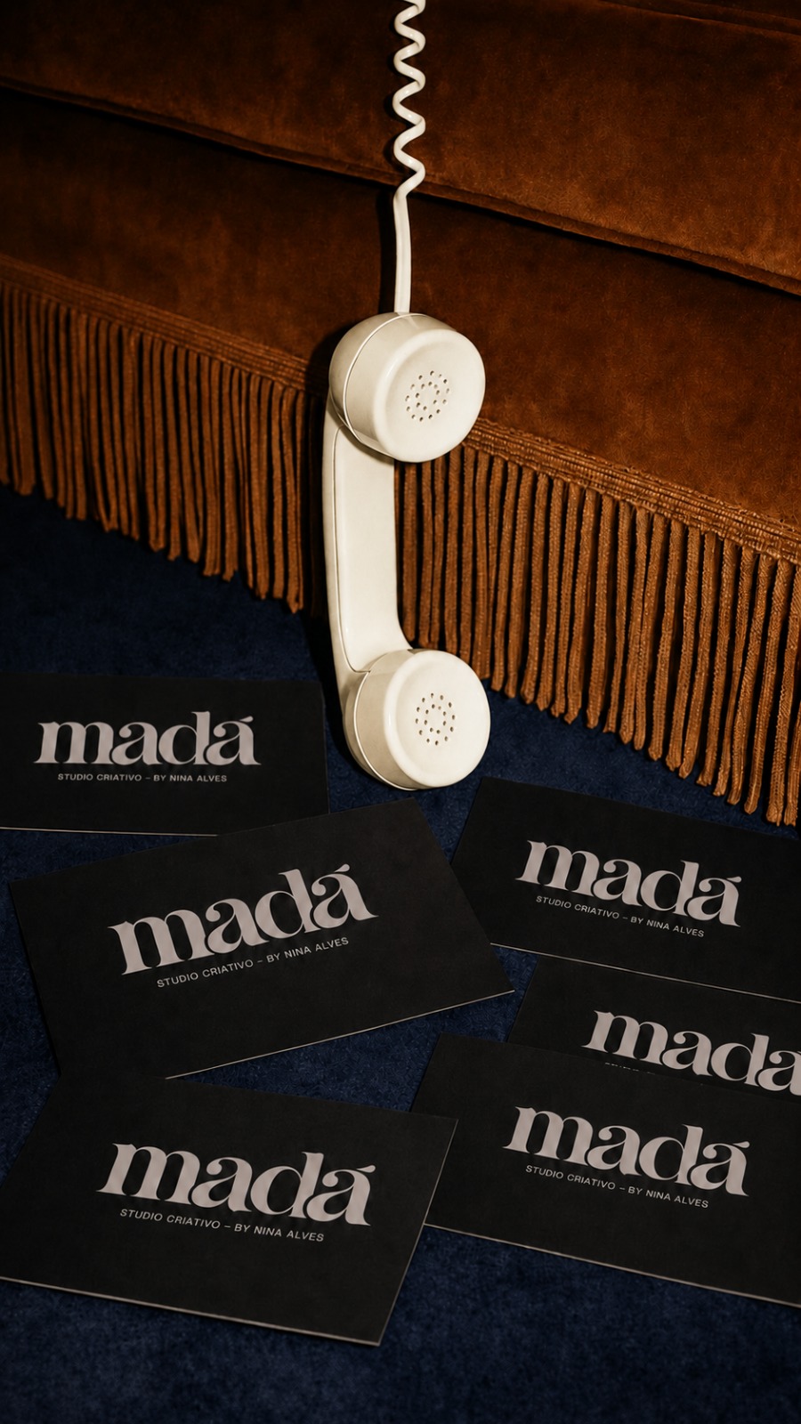 Cartões da Studio Madá com telefone vintage
